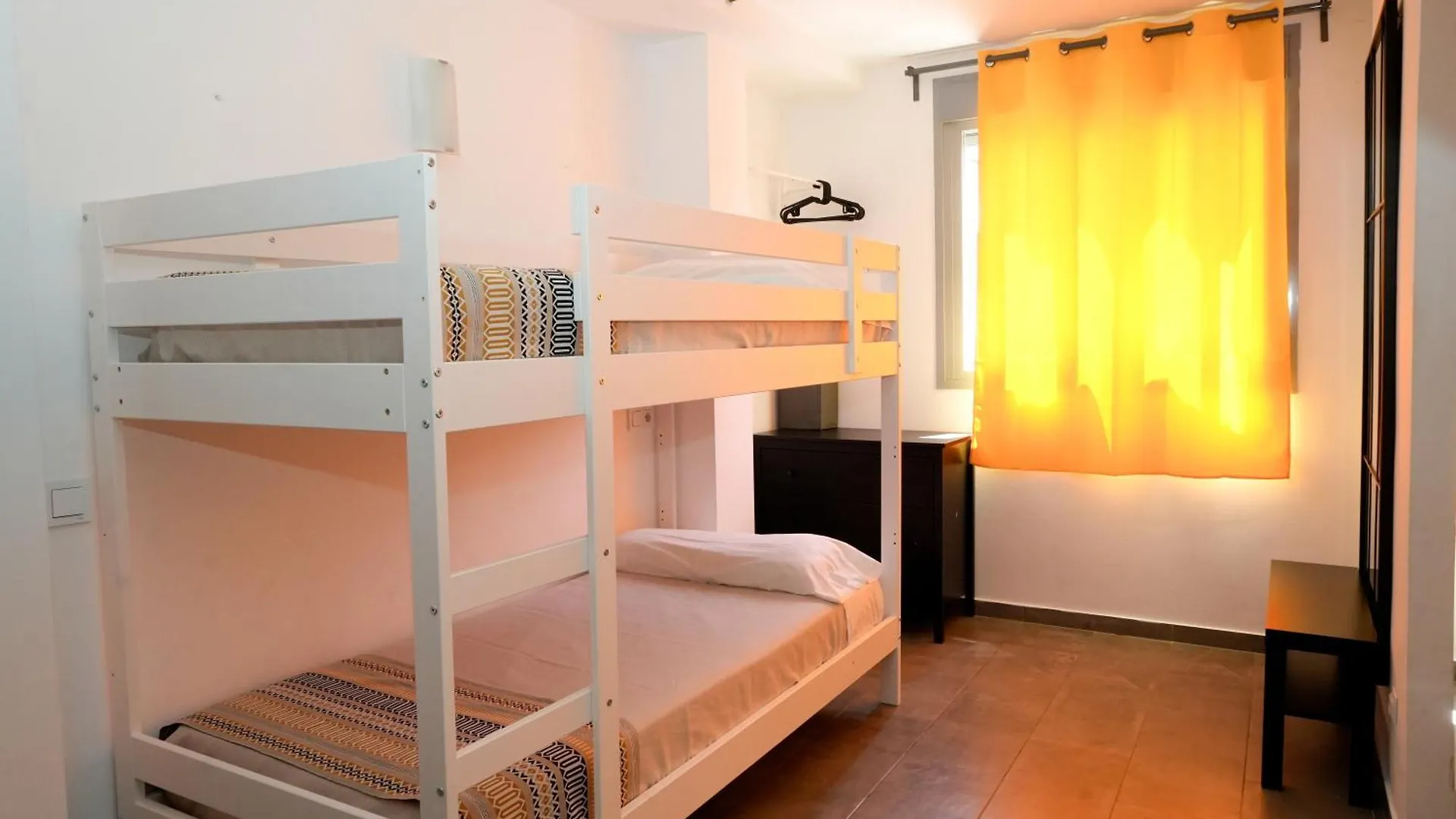 New Art Hostel - Albergue Juvenil Palma de Mallorca