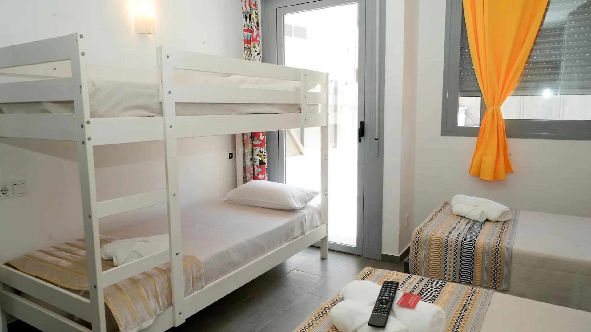 New Art Hostel - Albergue Juvenil Palma de Mallorca