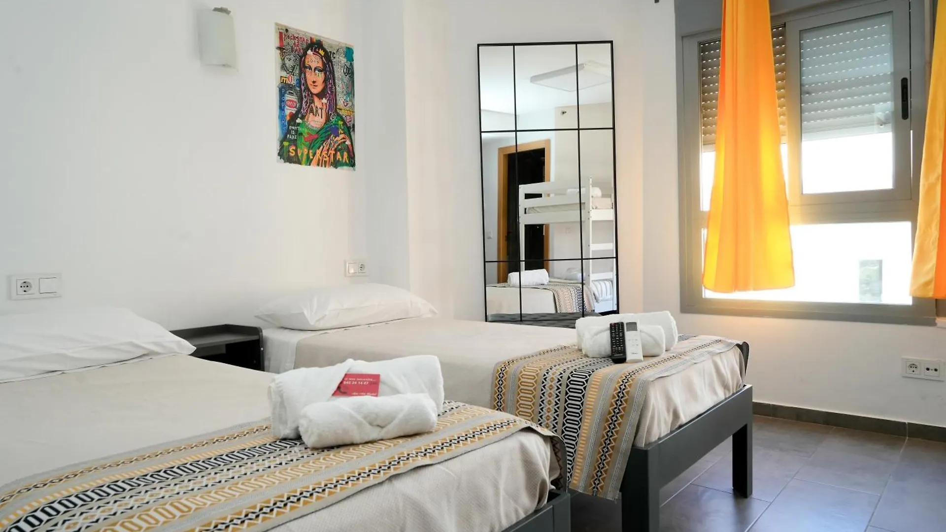 New Art Hostel - Albergue Juvenil Palma de Mallorca