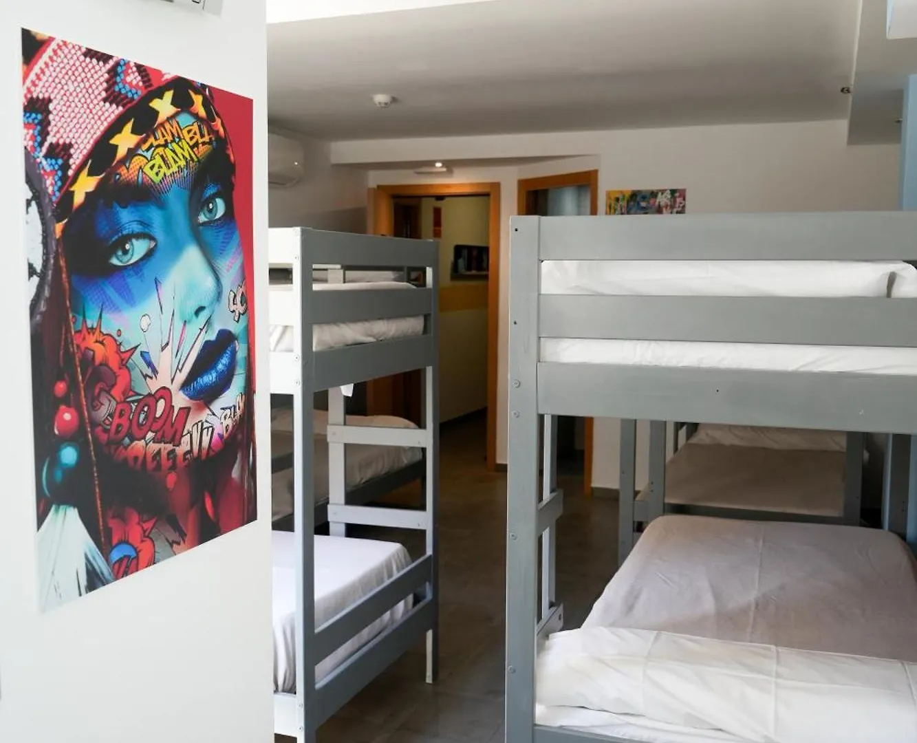 New Art Hostel - Albergue Juvenil Palma